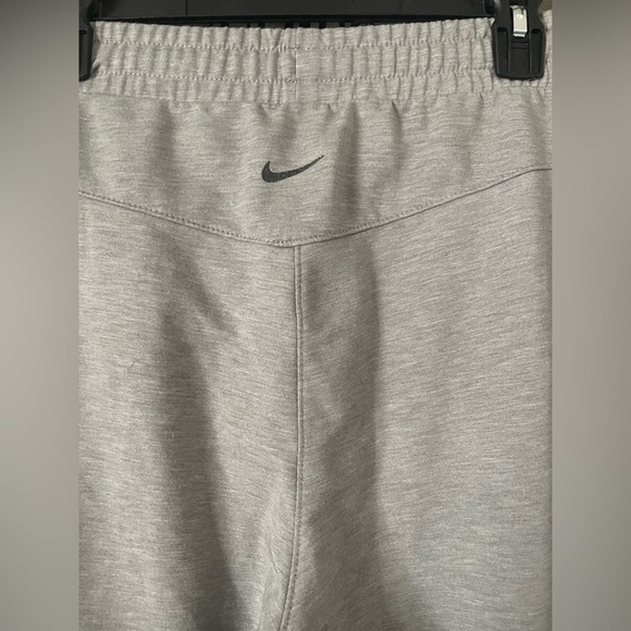 Nike Dri-FIT Yoga joggers in Pink and gray set - Picture 8 of 10